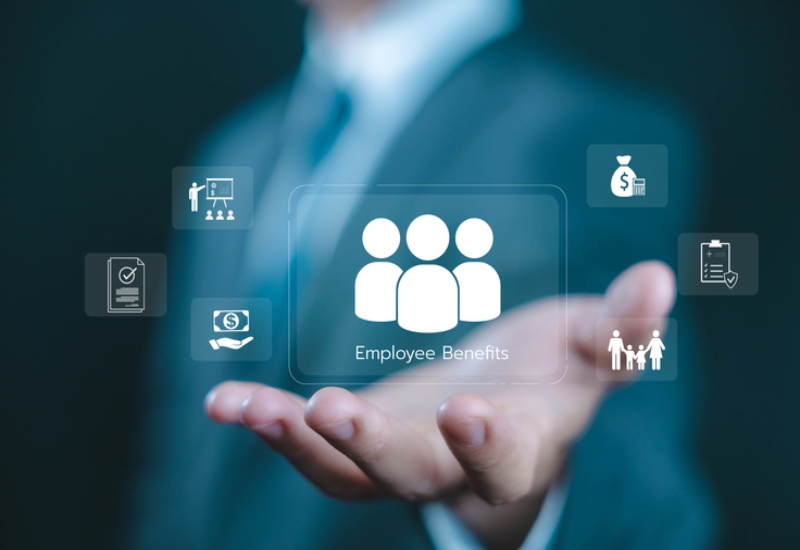 Employee benefits icons representing EPLI protections like compensation, contracts, and family coverage in Phoenix, AZ.